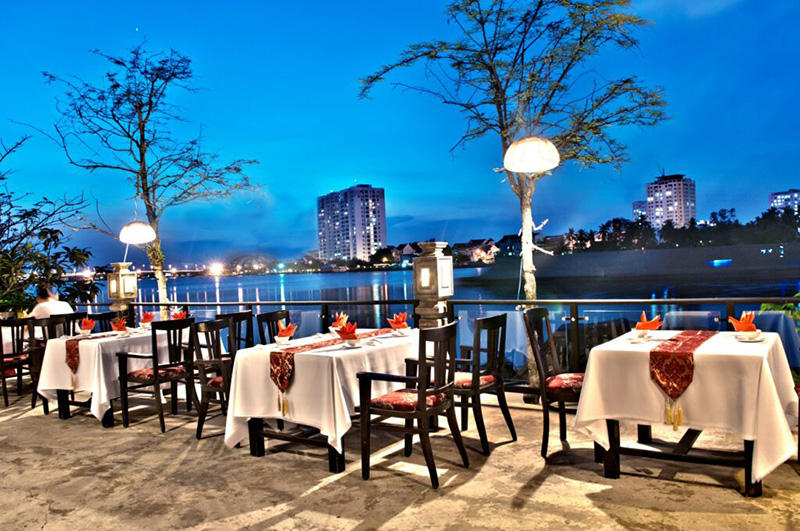 Top nhà hàng quán ăn bên sông thành phố sài gòn view xịn đồ ăn ngon Top nhà hàng quán ăn bên sông sài gòn view xịn đồ ăn ngon